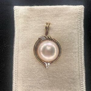 Vintage Handmade 14K Solid Yellow Gold Diamond Pendant With Genuine Pearl
